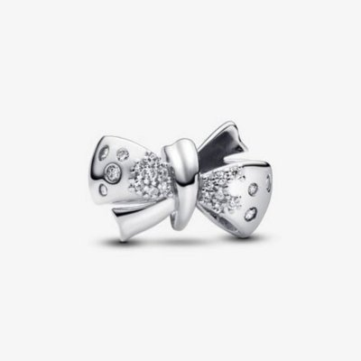 793442C01 Bow silver charm with clear cubic zirconia